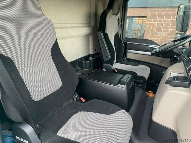 Platós teherautó ponyvával MAN 12.250 4x2 TGL LBW/Euro6