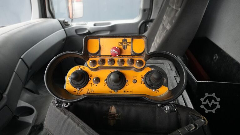 Suction vehicle Mercedes-Benz ACTROS 4144 8X4 SEWER VACUUM MANUAL GEARBOX STE...