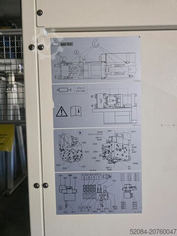 Maszyna do formowania wtryskowego Sumitomo DEMAG 200/560-320
