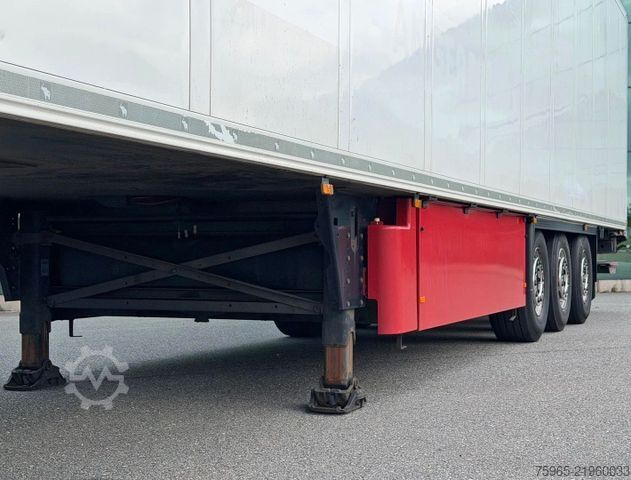 Naczepa chłodnia SCHMITZ CARGOBULL SCB*S3B SCHMITZ TKM COOLING LIFT AXLE TAIL LIFT