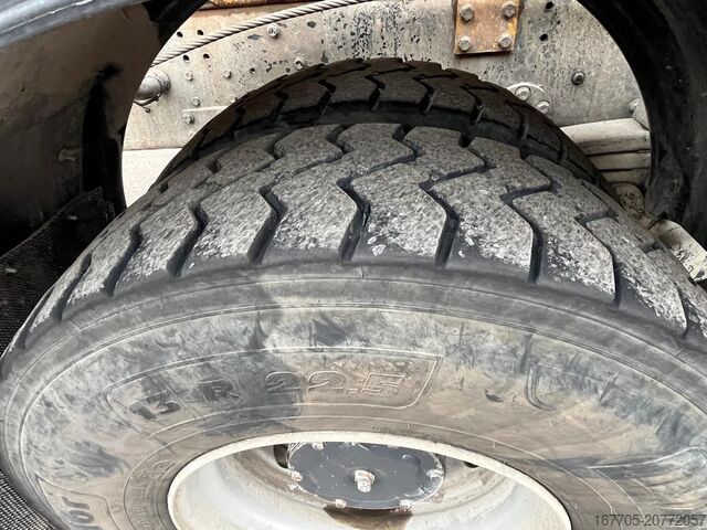 φορτηγό αναμικτήρας σκυροδέματος Astra HD9 84.50-80