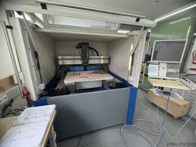 Centro di lavoro CNC DATRON M 10 TmA