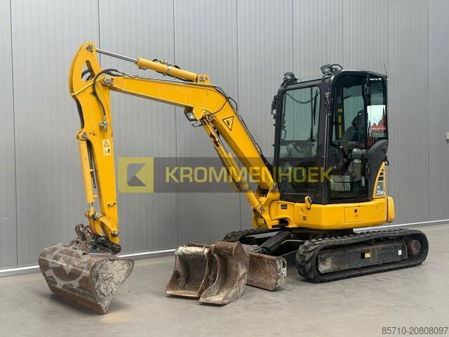 Minikotró Komatsu PC 35 MR-5