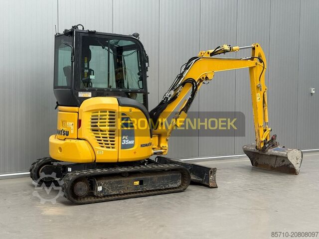 Minikotró Komatsu PC 35 MR-5