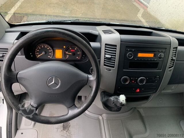 Dobozos furgon Mercedes-Benz Sprinter 415 - Furgone - Km 144.000 -