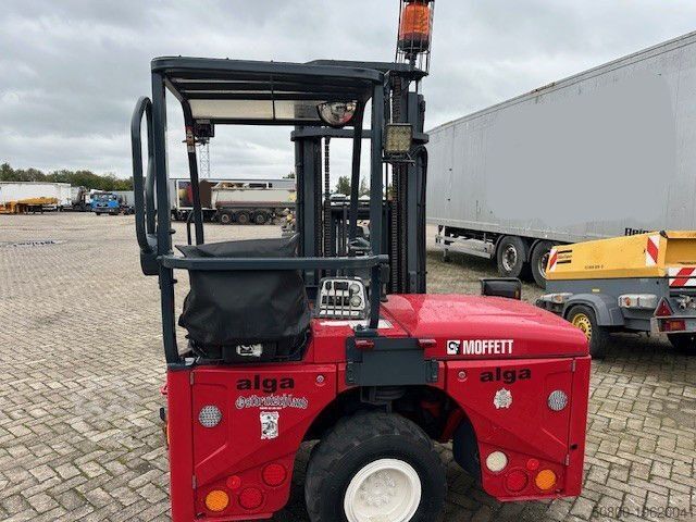 Carrello elevatore MOFFETT M4 25.3, Mitnahmestapler, 2.500kg, 3m Hubhöhe