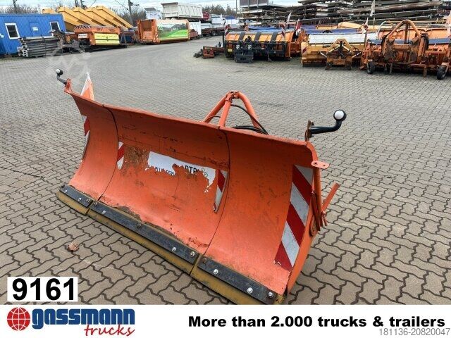 Maszyna rolnicza Schneepflug