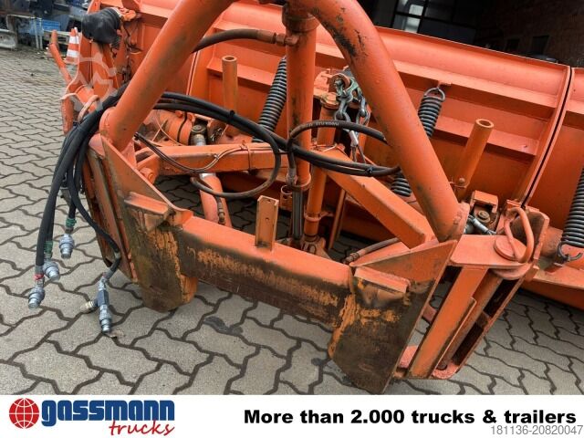 Maszyna rolnicza Schneepflug