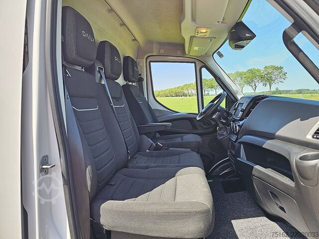 Yüksek tavanlı istasyon vagonu IVECO DAILY 35S18 ac automaat EURO6
