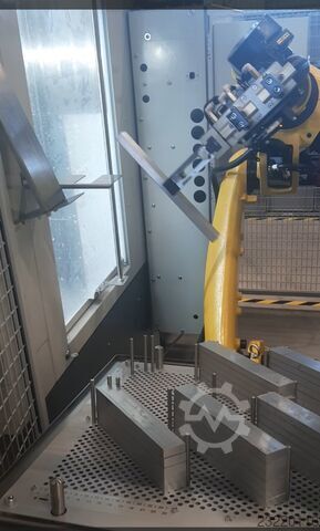 CNC-machinebelading met FANUC-robotcel Teximp d.o.o. URC-12