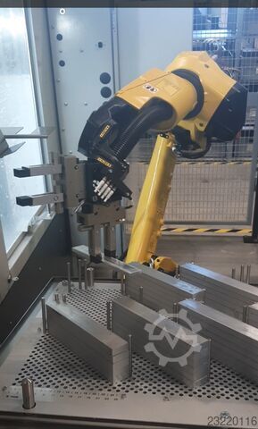 CNC-machinebelading met FANUC-robotcel Teximp d.o.o. URC-12