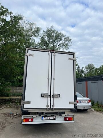 Koelwagen met geïsoleerde laadbak Renault master