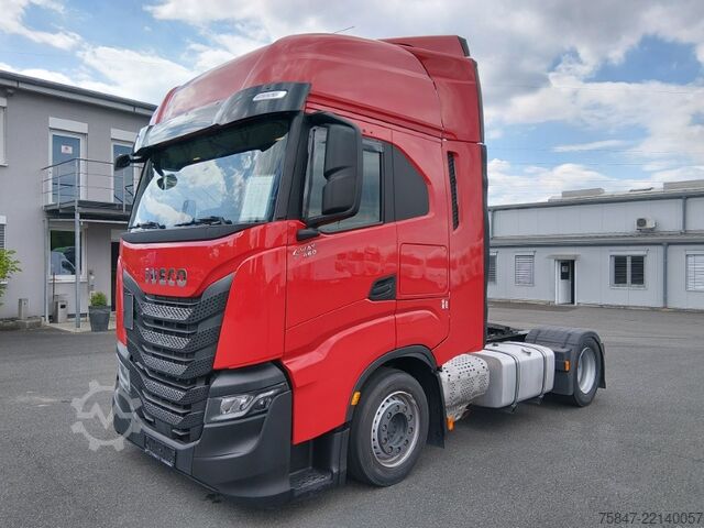Nagy térfogatú nyergesvontató Iveco S-Way AS 440 S 46 T/FP LT Navi ACC