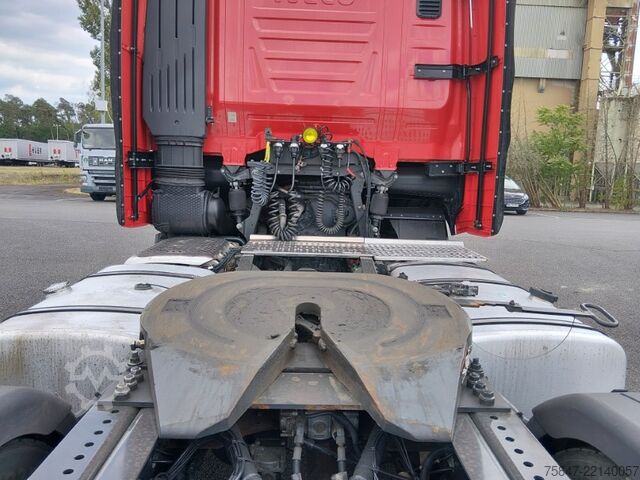 Zapreminski vučni traktor Iveco S-Way AS 440 S 46 T/FP LT Navi ACC