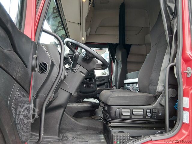 Zapreminski vučni traktor Iveco S-Way AS 440 S 46 T/FP LT Navi ACC
