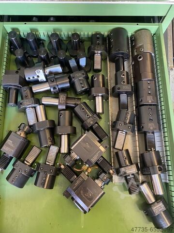 Werkzeugschrank  different tool holders