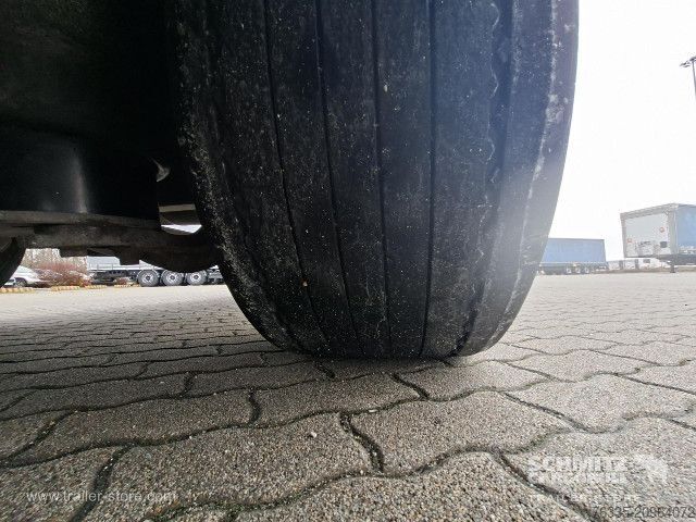 Nyitott ponyvás félpótkocsi Krone Curtainsider Mega