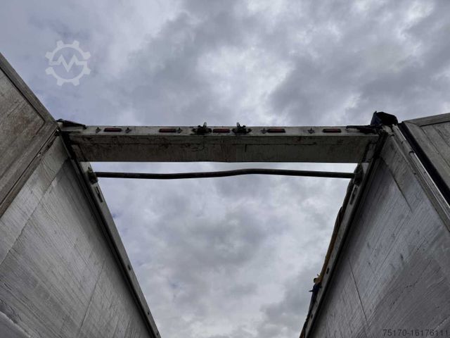 Auflieger mit Walkingfloor Kraker CF-Z GF-200 87m³ BPW Liftachse