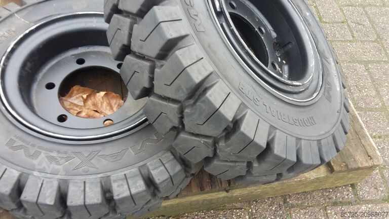 Rad mit Reifen  Maxam zwaarlast wielen