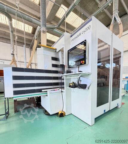 Folyamatos átmenő megmunkáló központ MORBIDELLI CX 200