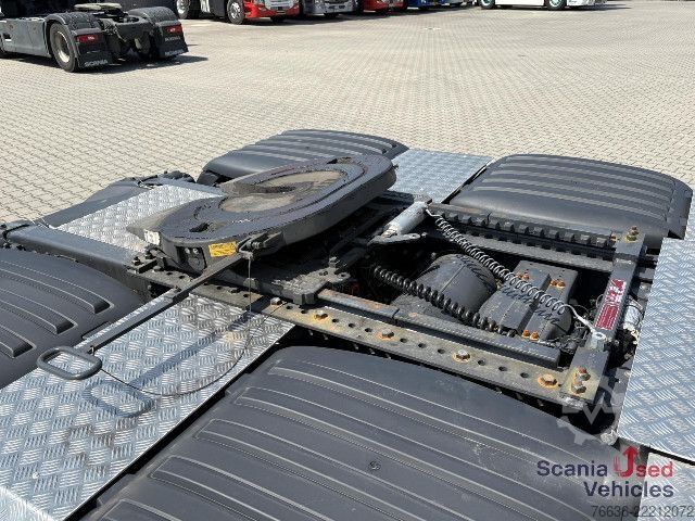 Standard dragbil Scania S 560 A6x2/4NB RETARDER FULL AIR PTO SLIDE DISH