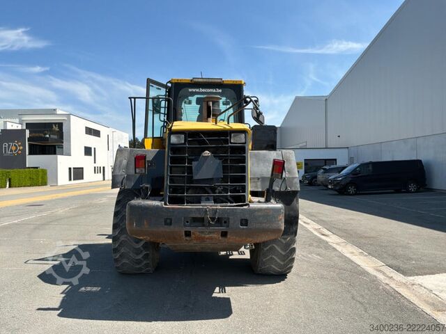 Yükleyici Komatsu WA380-6