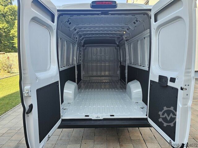 Skåpbil Fiat Ducato 35 MAXI L4H2 180 15m³ LED Tachograph