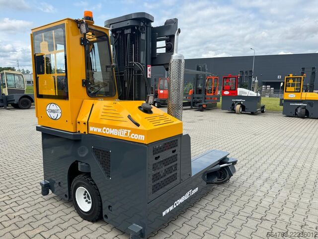 Carrello elevatore a 4 direzioni Combilift C3000/Triplex 5500 mm /Perfect condition