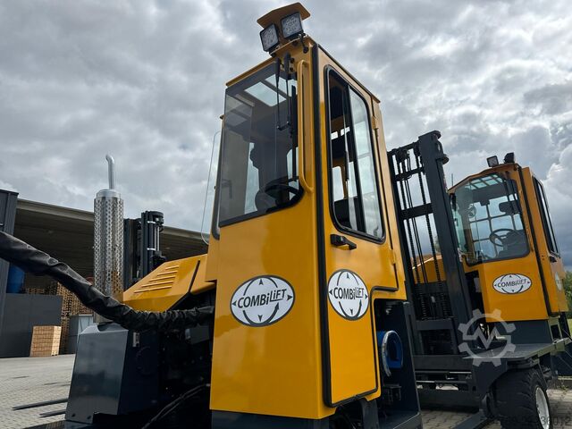 Carrello elevatore a 4 direzioni Combilift C3000/Triplex 5500 mm /Perfect condition