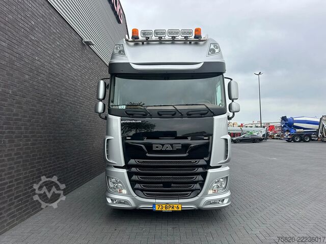Camión grúa DAF XF 530 8X2+HIAB 1055E-8+JIB 150X-6 KRAAN/KRAN/C...