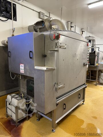 Tote bin and tote bin lid wash machine IWM Industrial Washing Machines EC12