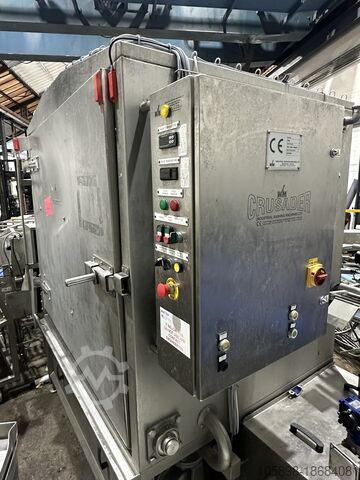 Tote bin and tote bin lid wash machine IWM Industrial Washing Machines EC12