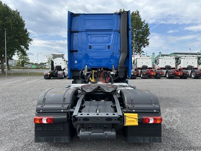 Standaard trekker Mercedes Benz 1851 LS Actros Gigaspace Retarder Standklima