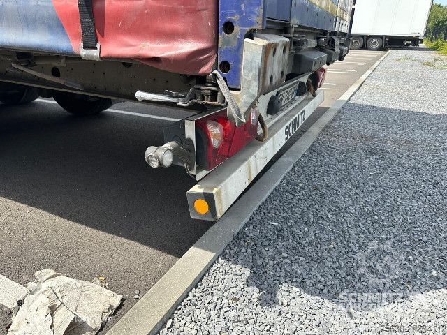 Otevřený návěs s plachtou Schmitz Cargobull Semitrailer Curtainsider Mega