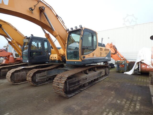 Hidrolik paletli ekskavatör HYUNDAI ROBEX 300NLC-9A