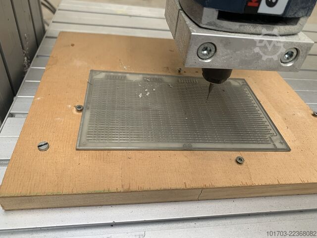 Mali bušenje / glodalica ISERT ELECTRONIC X 350 / Y 300 / Z 70 mm - 24000 RPM