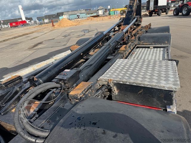 Kamyon üzerine monteli vinç SCANIA G480 8x2*6 Hakenlift / Hiab 244 EP-5 Hipro