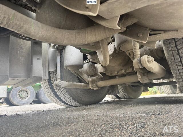 Standard tractor Volvo FH16 660 6x4 Truck w/ Hydraulics.