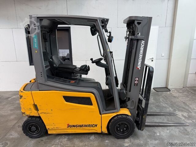 Elektrische vorkheftruck met 4 wielen Jungheinrich EFG 320 / 5425 Std.