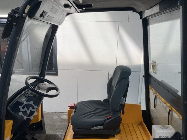 Trekker voor sleepwerk Jungheinrich EZS 570 / 6092 Std.