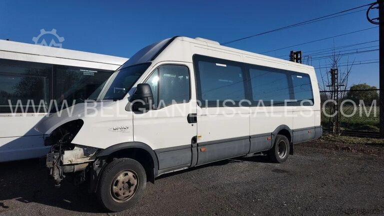 Minibus Iveco DAILY Broken engine/ All broken parts available