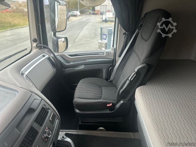 Standard tractor unit DAF XF530 FT SSC ACC LDWS Standklima 2 Tank Retarder