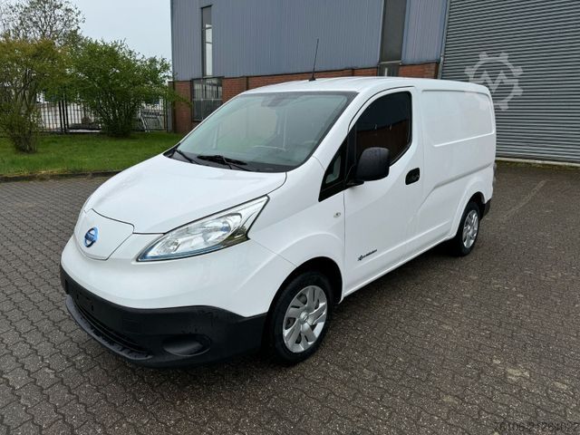 Furgoneta NISSAN e-NV200 Automatik *Klima-aut.*3 Stück auf Lager*