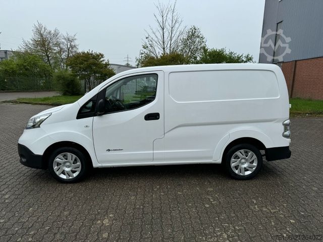 Furgoneta NISSAN e-NV200 Automatik *Klima-aut.*3 Stück auf Lager*