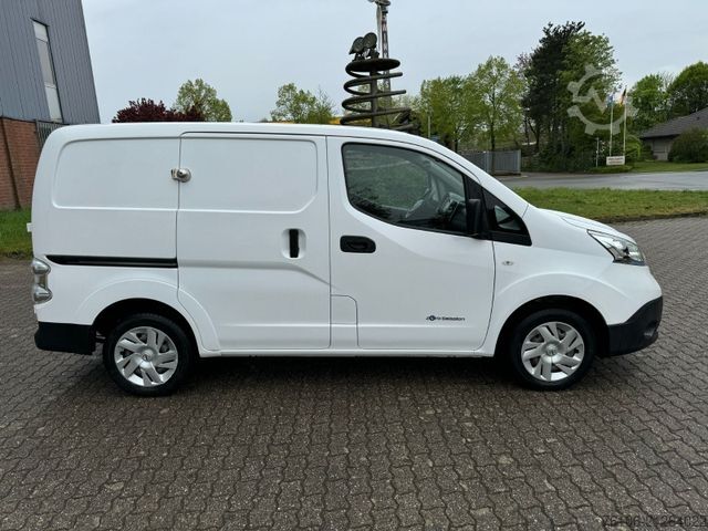 Furgoneta NISSAN e-NV200 Automatik *Klima-aut.*3 Stück auf Lager*