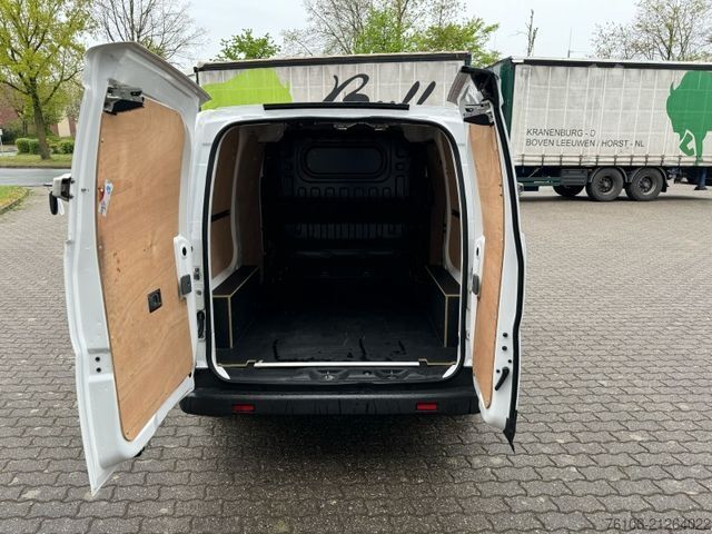 Furgoneta NISSAN e-NV200 Automatik *Klima-aut.*3 Stück auf Lager*
