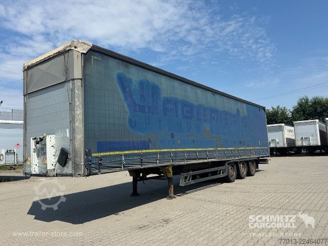 Otevřený návěs s plachtou Schmitz Cargobull Curtainsider Mega