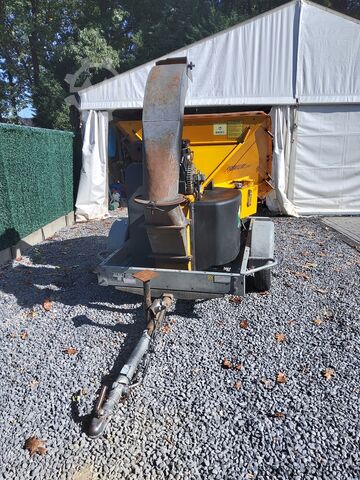 Wood chipper Hakselaar Saelen Premium 22er