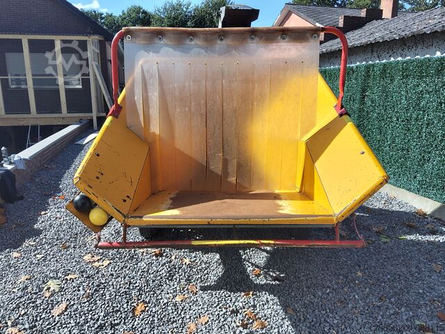 Wood chipper Hakselaar Saelen Premium 22er