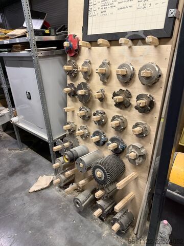 Profileermachine WEINIG WEINIG Hydromat 23 - 9 fejes